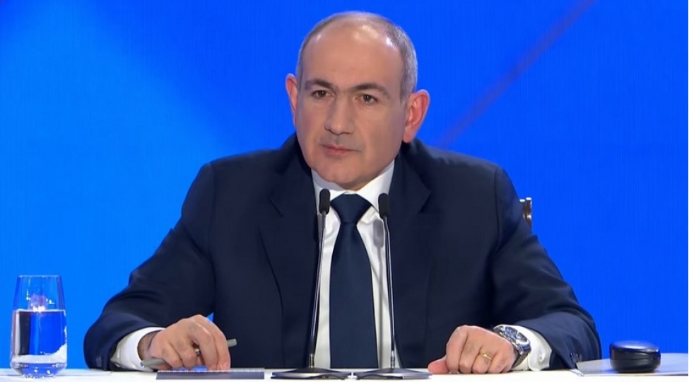 pashinyan-bir-heftelik-mezuniyyete-chixib