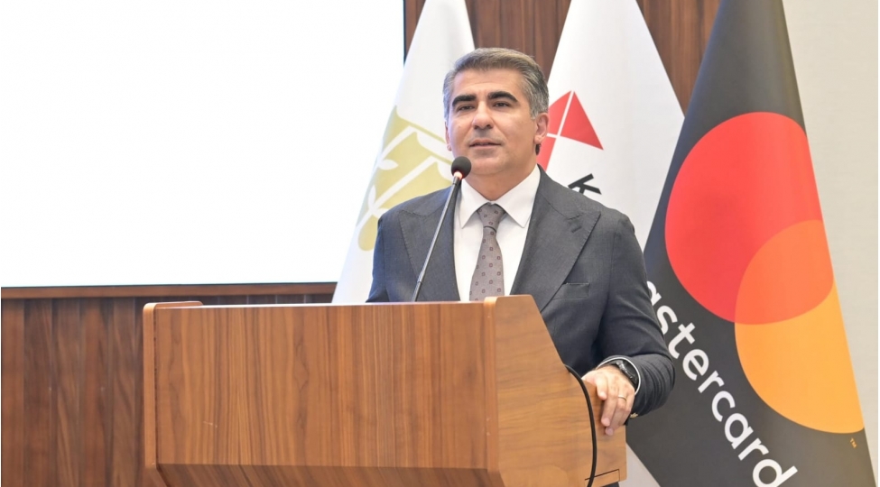tehsil-ishchileri-uchun-guzeshtli-tehsilplus-karti-ictimaiyyete-teqdim-olunub