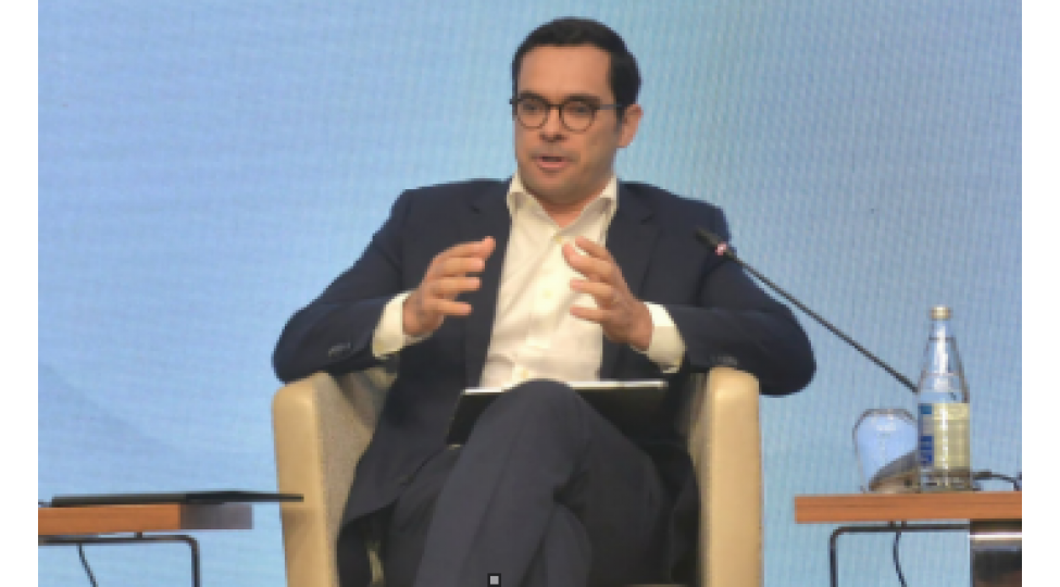 media-ishchileri-informasiya-cemiyyetinin-formalashmasinda-muhum-rol-oynayir-fernando-soares