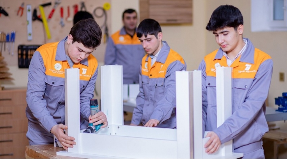 quba-ve-fuzulide-yeni-peshe-tehsili-musessiseleri-tikilir