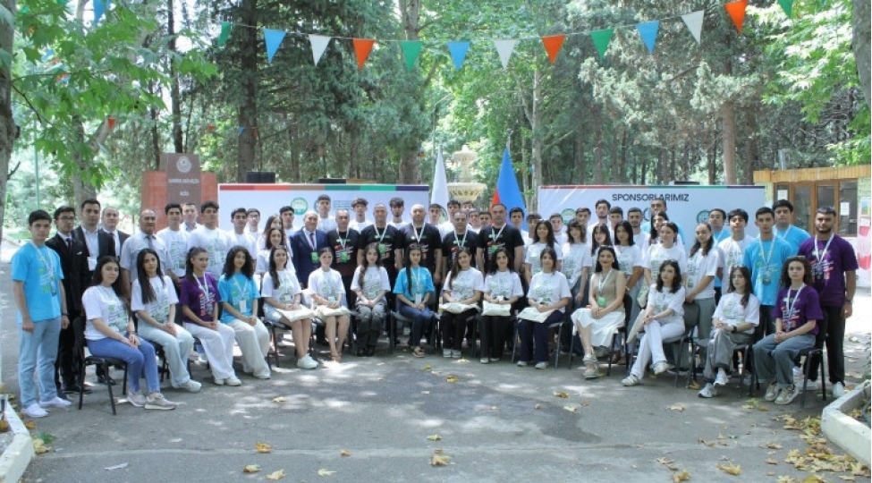 yashil-genclik-dayaniqli-inkishaf-meqsedlerine-dogru-yay-mektebi-bashlayib