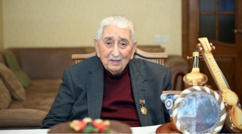 xalq-artisti-arif-babayev-xestexanaya-yerleshdirilib