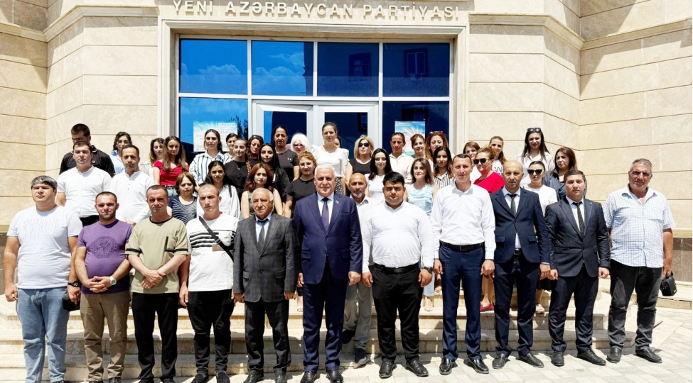 milli-meclisin-deputati-vuqar-rehimzade-ordubadda-sechicileri-ile-novbeti-gorushunu-kechirib-foto-5