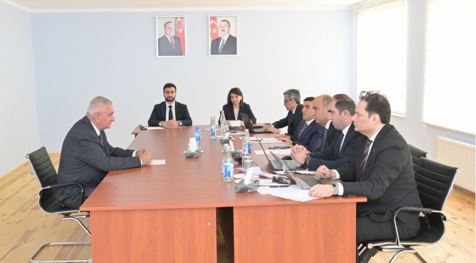elm-ve-tehsil-naziri-oguzda-vetendashlarin-muracietlerini-dinleyib