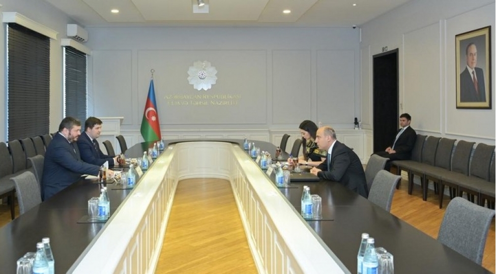 emin-emrullayev-ukraynanin-azerbaycandaki-sefiri-ile-gorushub
