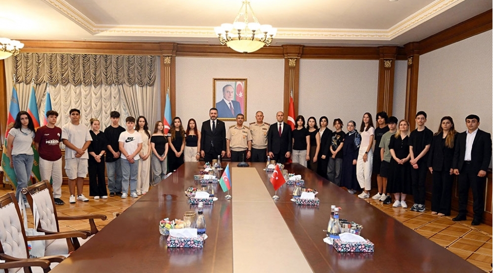 mudafie-naziri-turkiyeli-shehid-aileleri-ile-gorushub