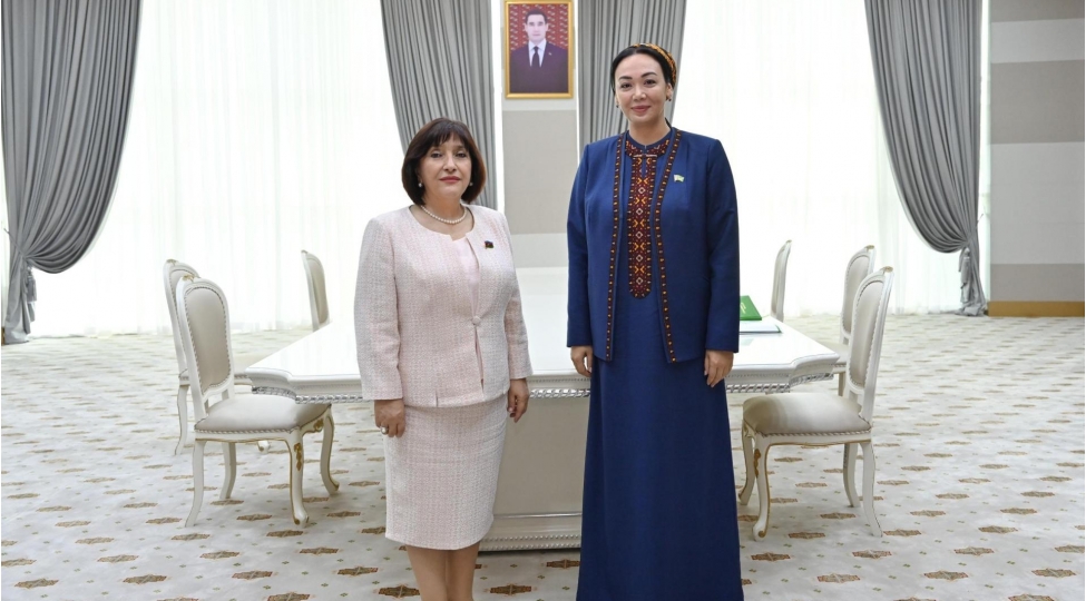 sahibe-qafarova-turkmenistan-meclisinin-sedri-ile-gorushub