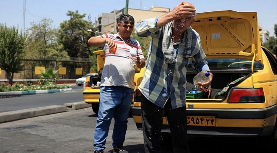 iran-istilere-gore-bir-sira-dovlet-qurumlarinin-ishini-dayandirir