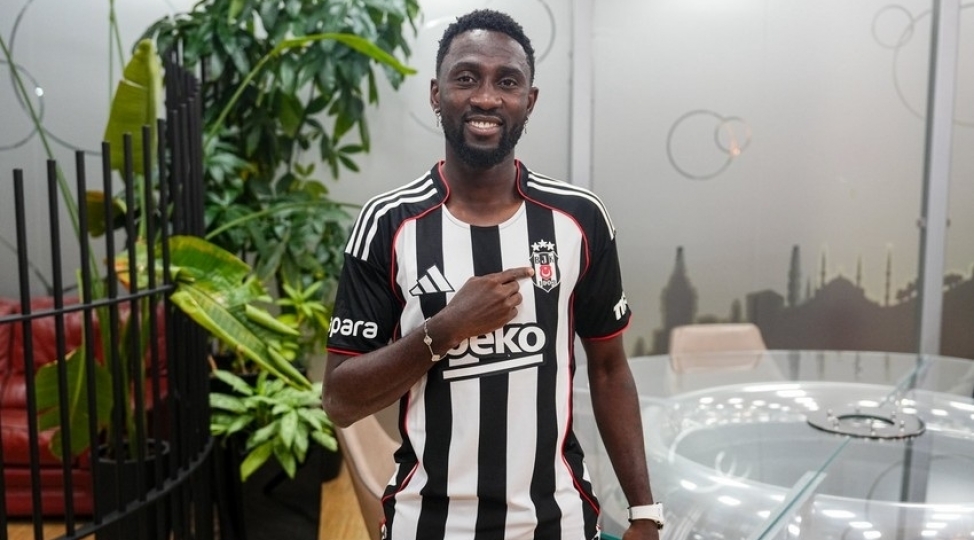 beshiktash-yeni-transferini-achiqlayib-2