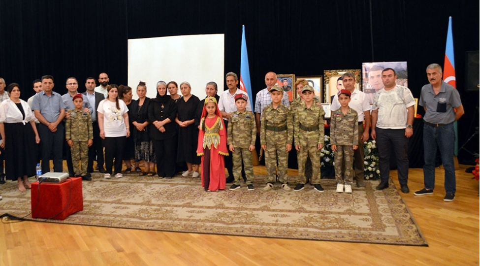 shehid-leytenant-siyavush-muradovun-xatiresine-hesr-olunmush-anim-merasimi-kechirilib