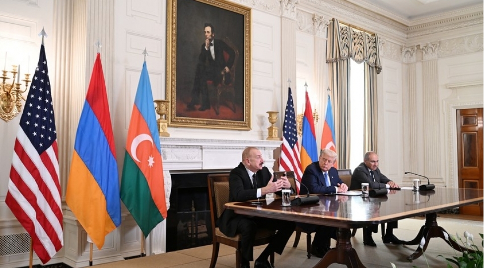 amerikali-politoloq-azerbaycan-uzun-illerdir-hedeflediyi-meqsedi-temin-edir