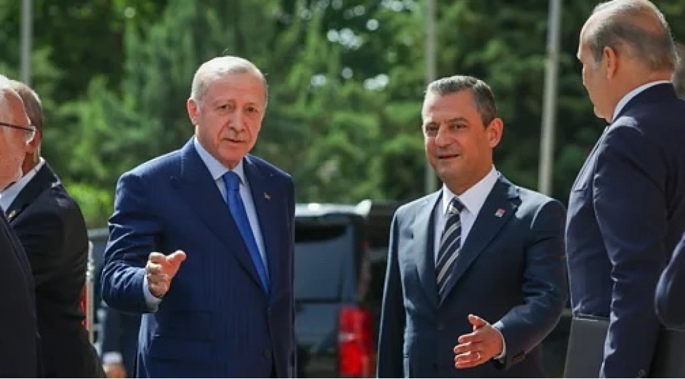 erdogan-ozgur-ozele-qarshi-1-milyon-lirelik-tezminat-iddiasi-qaldirib