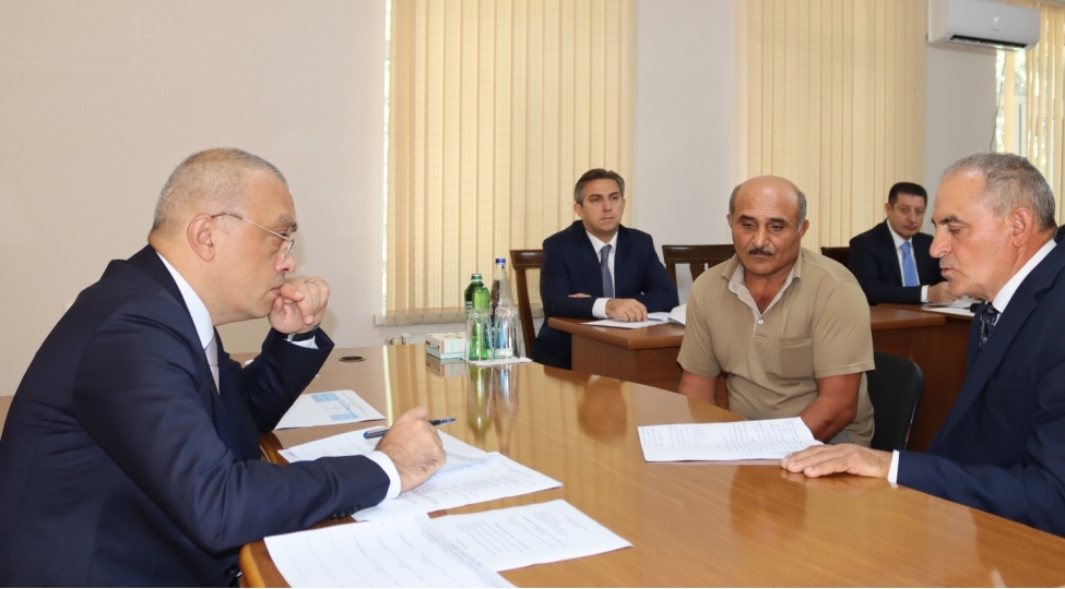 azerbaycan-dovlet-su-ehtiyatlari-agentliyinin-sedri-tovuz-rayonunda-vetendashlarla-gorushub