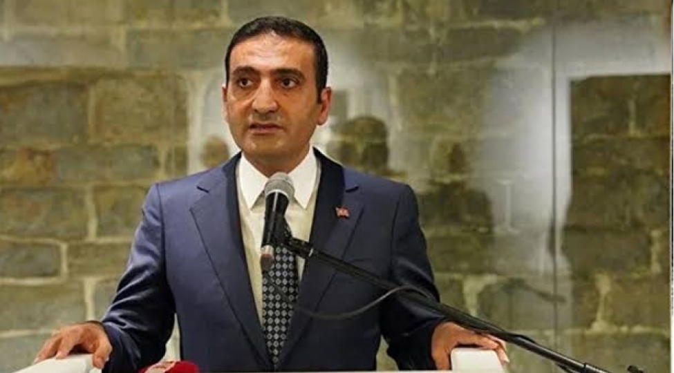 istanbulda-daha-bir-belediyye-sedri-vezifesinden-kenarlashdirilib