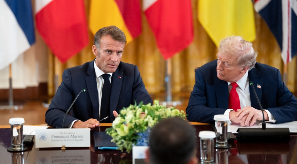 makron-putinle-zelenski-arasinda-gorushun-cenevrede-kechirilmesini-teklif-edib