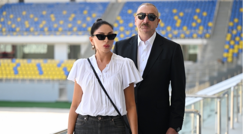 prezident-ilham-eliyev-ve-birinci-xanim-mehriban-eliyeva-agderede-vengli-ve-kolatag-kendlerinin-sakinleri-ile-gorushubler