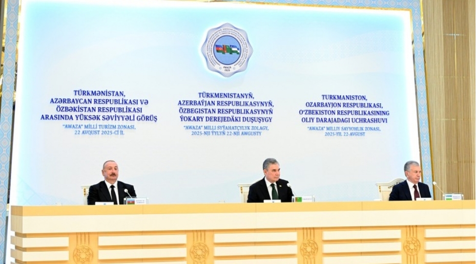 azerbaycan-turkmenistan-ve-ozbekistan-liderlerinin-ishtiraki-ile-senedler-imzalanib-yenilenib
