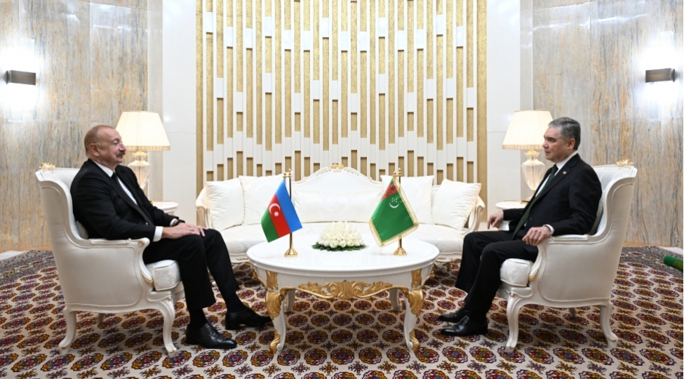 prezidentilham-eliyevturkmenistan-xalq-meslehetinin-sedri-ile-tekbetek-gorushu-olub-yenilenib