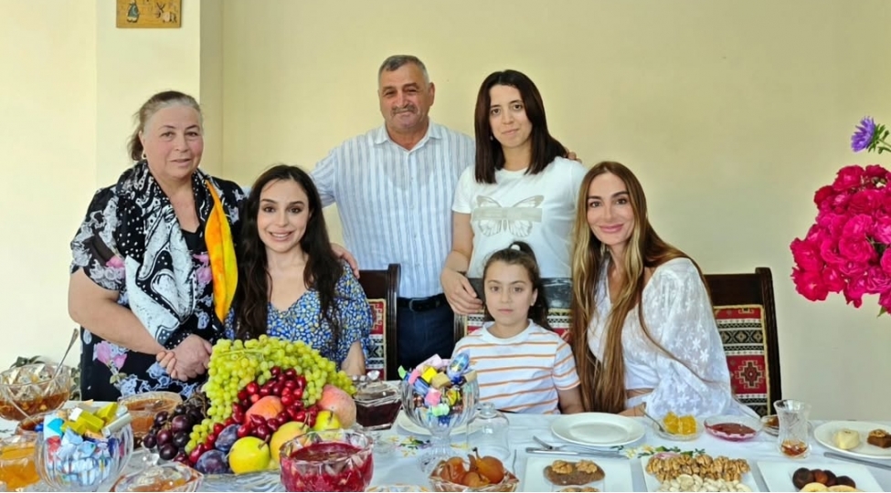 leyla-ve-arzu-eliyevalar-shamaxida-olublar