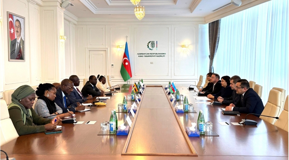 azerbaycanla-uqanda-arasinda-kend-teserrufati-sahesinde-emekdashliq-muzakire-edilib