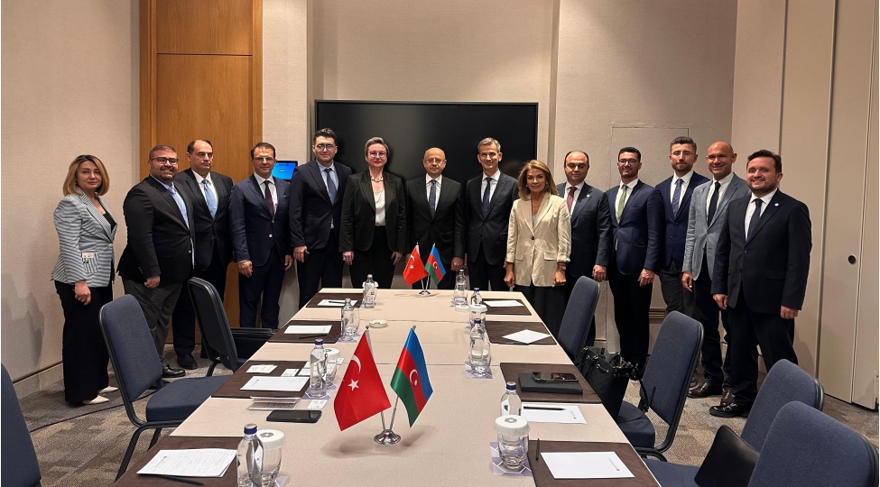 izmirde-kulek-enerjisi-shirketleri-ile-emekdashliq-imkanlari-muzakire-edilib