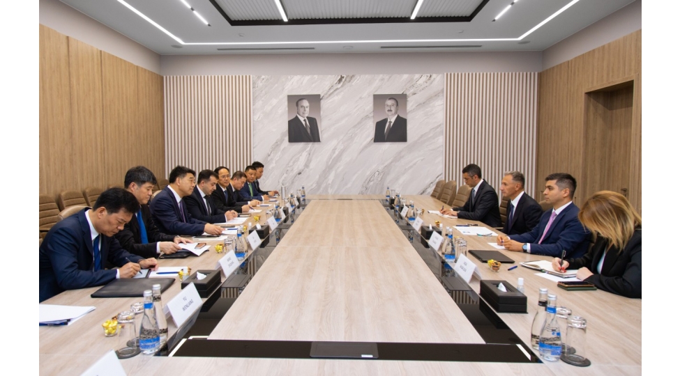 nazir-reshad-nebiyev-chinin-zhejiang-vilayetinin-vitse-qubernatoru-ke-ji-xinin-rehberlik-etdiyi-numayende-heyeti-ile-gorushub