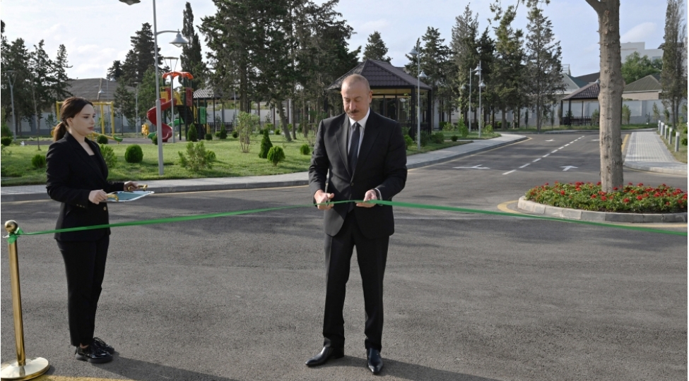 prezident-ilham-eliyev-azerbaycan-yazichilar-birliyinin-semed-vurgun-adina-yaradiciliq-evinin-achilishinda-ishtirak-edib-foto
