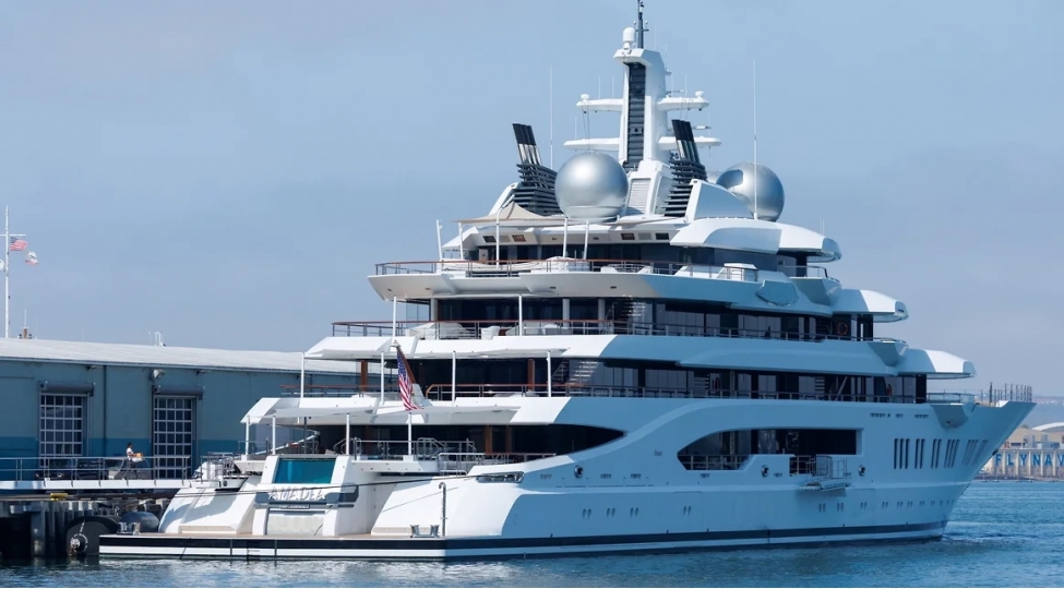 absh-edliyye-nazirliyi-bu-gun-amadea-superyaxtasinin-yeni-sahibini-elan-edecek