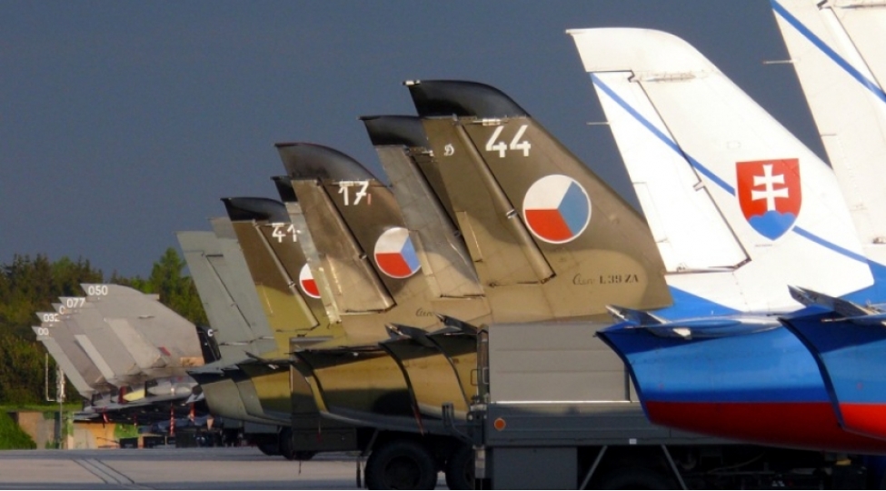chexiya-nato-nun-sherq-cinahinin-guclendirilmesi-uchun-polshaya-helikopterler-gonderecek