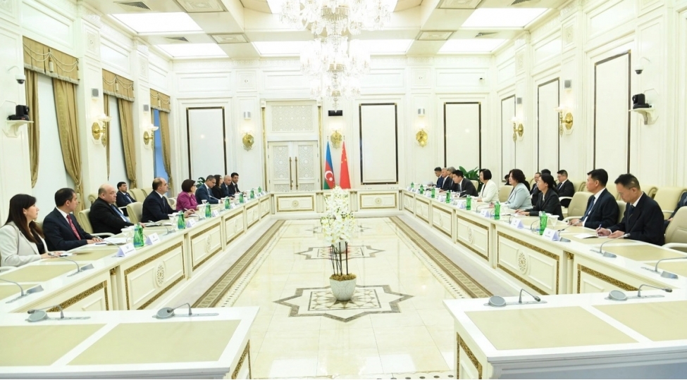 azerbaycan-ve-chin-parlamentleri-arasinda-fikir-mubadilesi-aparilib