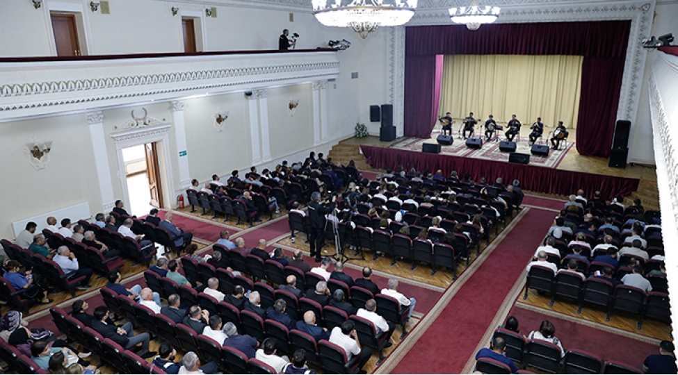 socar-in-teshkilatchiligi-ile-20-sentyabr-neftchiler-gunu-munasibetile-konsert-proqrami-kechirilib