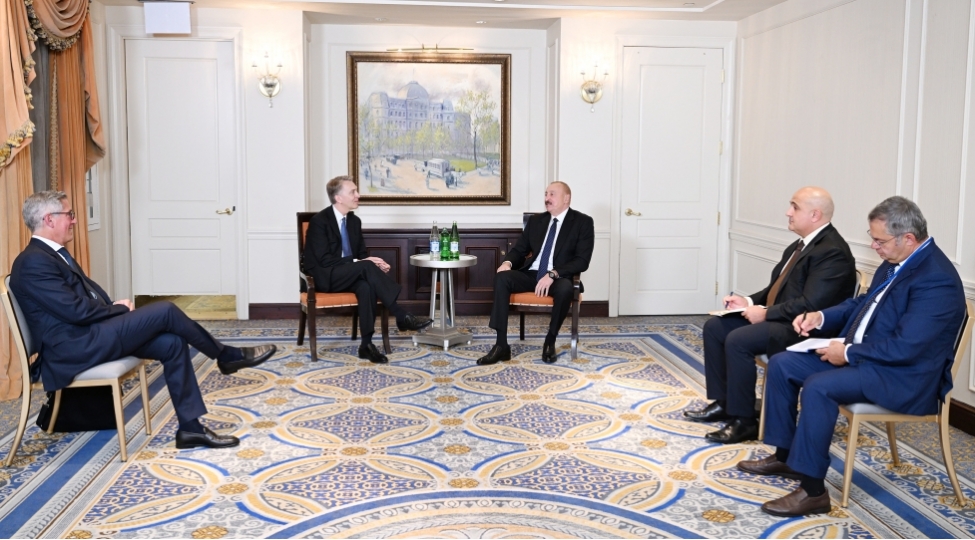 prezident-ilham-eliyev-nyu-yorkda-brookfield-asset-management-shirketinin-bash-icrachi-direktoru-ile-gorushub