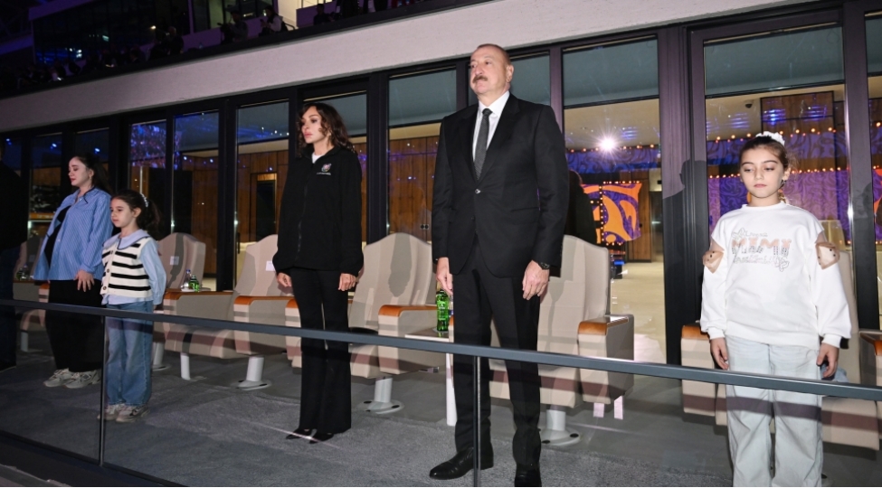 prezident-ilham-eliyev-ve-birinci-xanim-mehriban-eliyeva-gencede-iii-mdb-oyunlarinin-achilish-merasimini-izleyirler