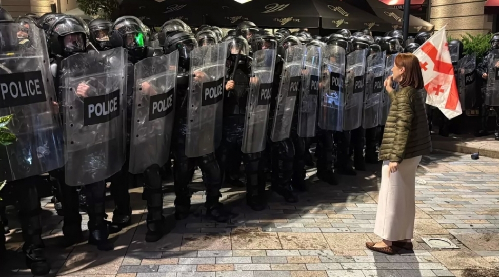 tbiliside-bash-veren-igtishashlarda-14-polis-emekdashi-yaralanib