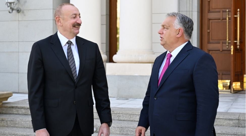 azerbaycan-prezidenti-ilham-eliyev-qebelede-macaristanin-bash-naziri-ile-gorushub