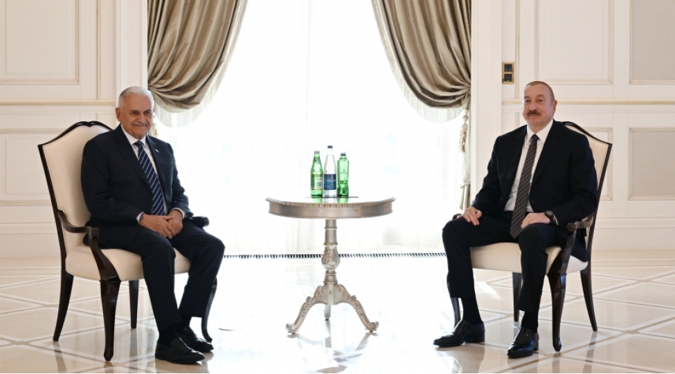 prezident-ilham-eliyev-qebelede-turk-dovletleri-teshkilatinin-agsaqqallar-shurasinin-sedrini-qebul-edib