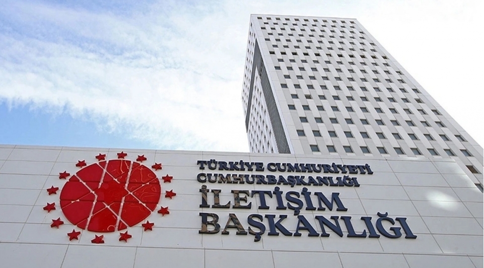 turkiyenin-kommunikasiya-idaresi-sosial-shebekelerde-azerbaycanda-bayraqlarin-yariya-endirildiyi-barede-xeberler-feykdir