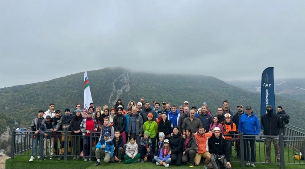 shushada-igidlerin-izi-ile-adli-zefere-hesr-olunmush-turnir-kechirilib