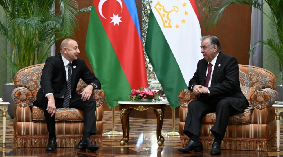 dushenbede-azerbaycan-prezidenti-ilham-eliyevin-tacikistan-prezidenti-emomeli-rehmon-ile-tekbetek-gorushu-olub