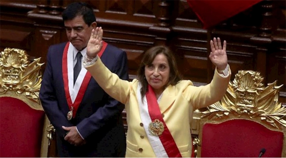 peru-konqresi-prezidentin-impichmentine-ses-verib