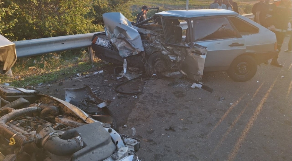 terterde-iki-avtomobil-toqqushub-xesaret-alan-var