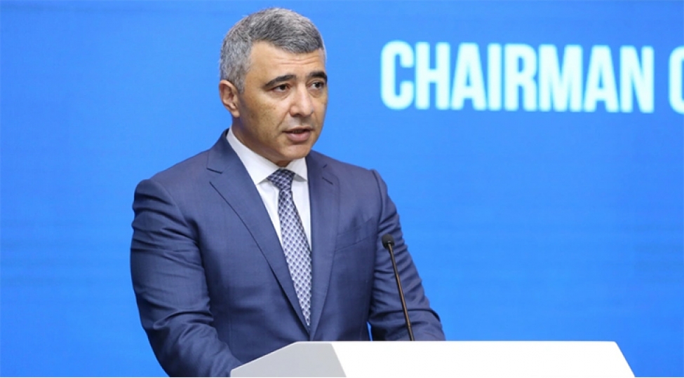ali-mehkemenin-sedri-qlobal-mehkeme-icmasinin-uzvleri-ciddi-chagirishlarla-uz-uzedir