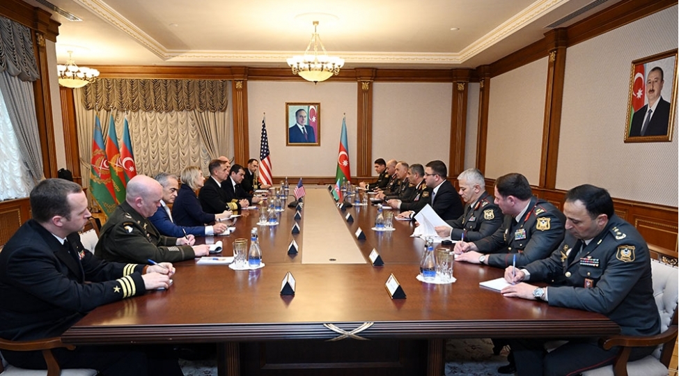 azerbaycan-mudafie-naziri-absh-merkezi-komandanliginin-komandani-ile-gorushub