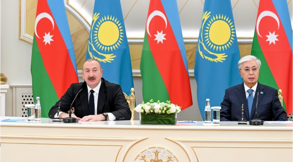 qazaxistanda-ilham-eliyevin-sherefine-bash-tutan-ziyafetde-tut-agaci-mahnisi-seslendirilib