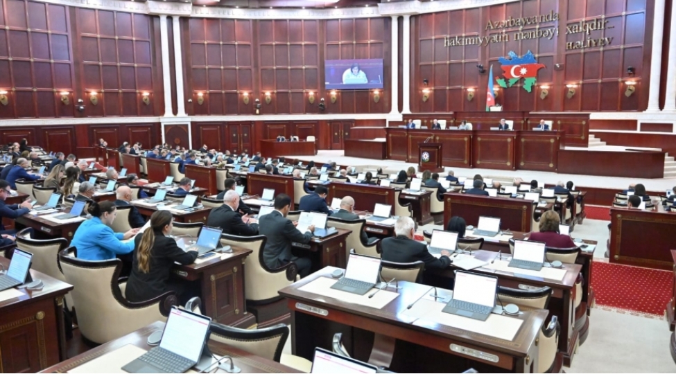 parlament-ipoteka-haqqinda-qanuna-deyishikliyi-son-oxunushda-qebul-edib