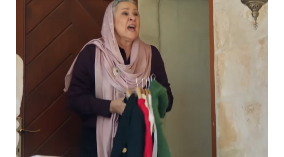 meshhur-serialda-qalmaqalli-sehne