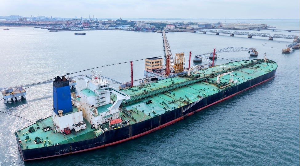 rusiya-neftini-hindistana-dashiyan-tanker-danimarka-sahillerinde-dayanib-bloomberg