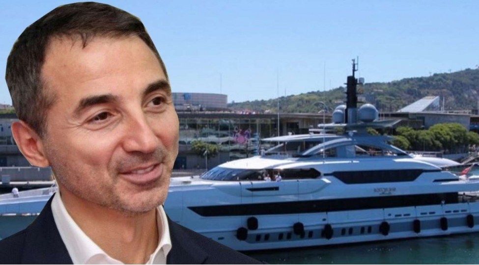 adnanin-yaxtasi-barselona-sahillerinde