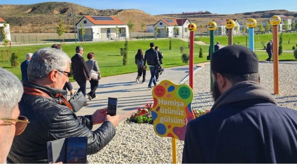 azerbaycanda-akkredite-olunmush-xarici-diplomatlar-horovluda-olublar