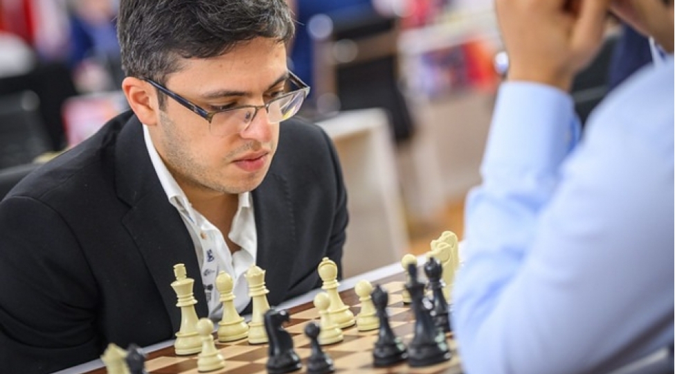 dunya-kuboku-azerbaycanin-iki-shahmatchisi-novbeti-merheleye-yukselib